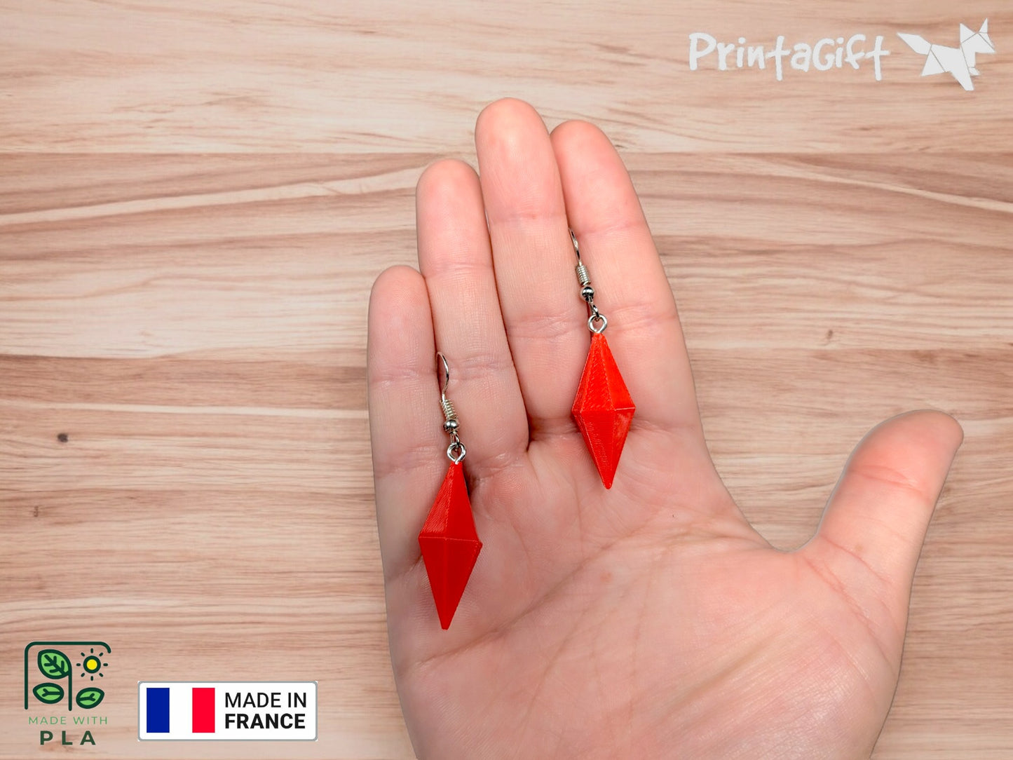 Boucle d'oreille inspiration prisme sims rouge